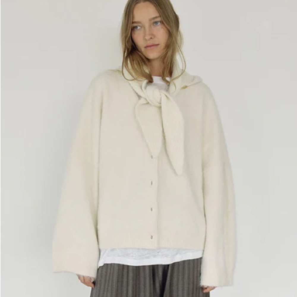 NWT Boheme Goods The V Neck Cardi, Milk